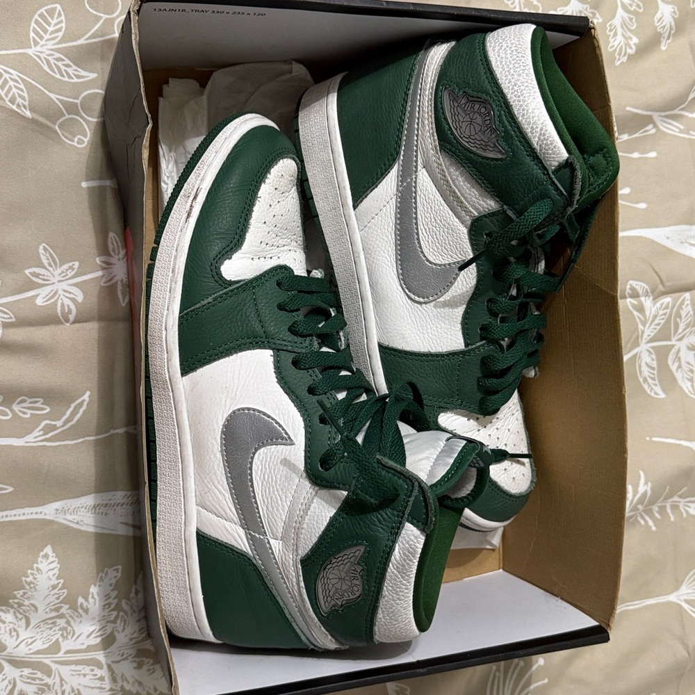 Nike Forest Green and White Air Sneakers